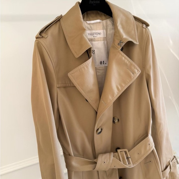 🚩steal authentic Valentino Beige Trench Coat with Stud Accents - Picture 2 of 9